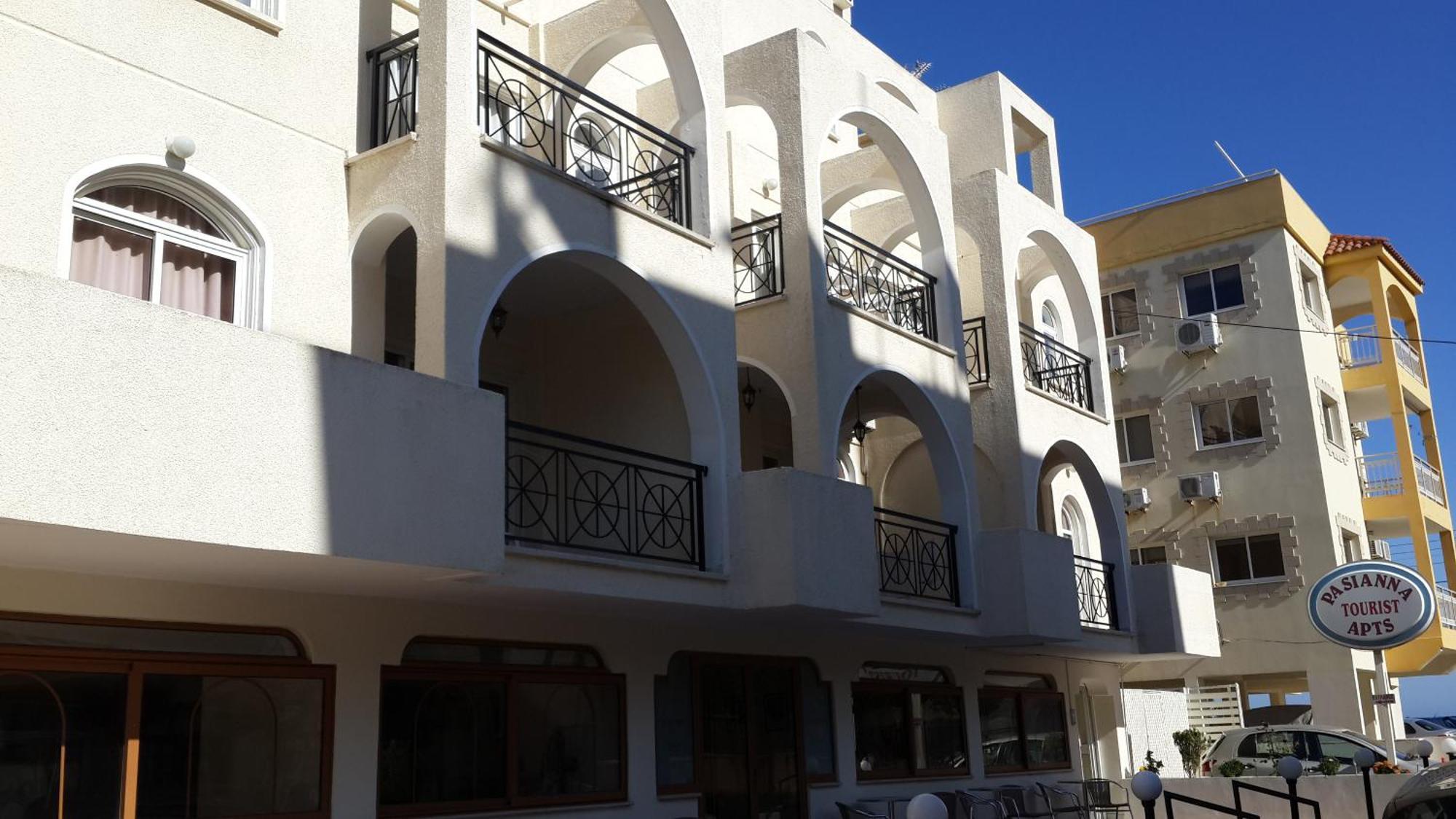 Pasianna Hotel Apartments Larnaca Exterior photo