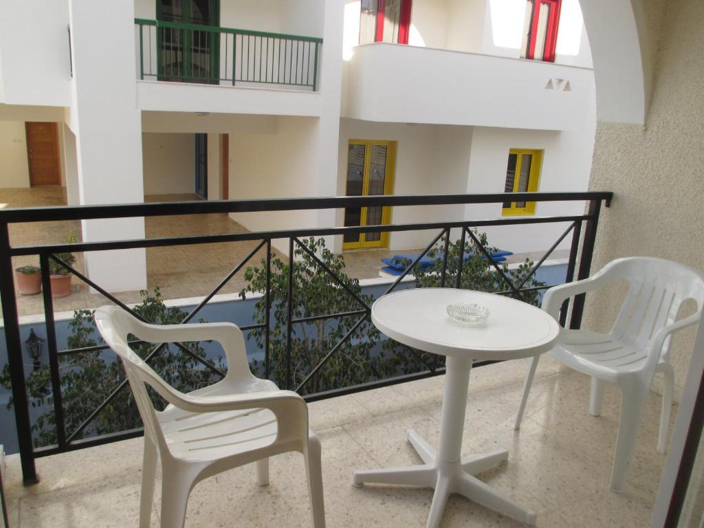 Pasianna Hotel Apartments Larnaca Room photo